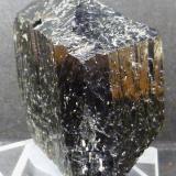 Schorlo (Chorlo) (grupo Turmalina)Yinnietharra Station, Yinnietharra, Condado Upper Gascoyne, Australia Occidental, Australia5 x 5 x 4 cm. (Autor: Felipe Abolafia)