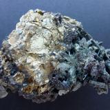 Pirita, Ferro-actinolita, Actinolita, Anfíbol (variedad uralita), Magnetita, CuarzoSan Guillermo Claim, Jerez de los Caballeros, Comarca Sierra Suroeste, Badajoz, Extremadura, Spain6 x 6 cm. (Autor: javier ruiz martin)
