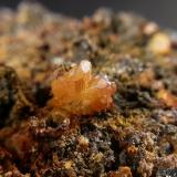 Cerusita<br />Mina Mineralogia, El Molar, Comarca Priorat, Tarragona, Catalunya, España<br />el cristal hace 5 x 3 mm<br /> (Autor: Javier Rodriguez)