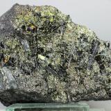 Ferro-actinolita y MagnetitaCoto San Guillermo, Jerez de los Caballeros, Comarca Sierra Suroeste, Badajoz, Extremadura, España93x67x38 (Autor: Juan Espino)