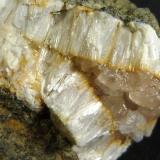 PrehnitaCantera Soriana, El Prat, Soriana, Estopiñán del Castillo, Comarca La Ribagorza, Huesca, Aragón, España9 x 5 x 3,5 cm. (Autor: Felipe Abolafia)
