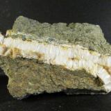 PrehnitaCantera Soriana, El Prat, Soriana, Estopiñán del Castillo, Comarca La Ribagorza, Huesca, Aragón, España9 x 5 x 3,5 cm. (Autor: Felipe Abolafia)