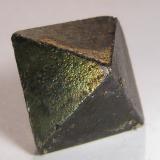 MagnetitaMinas Gerais, Brasil1,5 x 1,5 x 2 cm. (Autor: Felipe Abolafia)