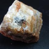 Vanadinita y mottramita con galenaUlldemolins, Comarca Priorat, Tarragona, Cataluña / Catalunya, España5 x 5 x 4 cm (Autor: karbu8)