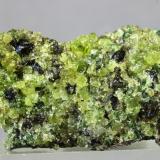 Forsterita<br />Canteras Crestmore, Crestmore, Condado Riverside, California, USA<br />40x20 mm<br /> (Autor: Juan Espino)