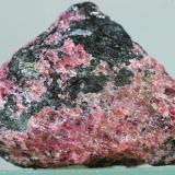 Eudialita<br />Norra Kärr, Gränna, Jönköping, Småland, Suecia<br />39x27x24 mm<br /> (Autor: Juan Espino)