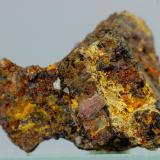 CacoxenitaMinas de El Horcajo, El Horcajo, Almodóvar del Campo, Comarca Campo de Calatrava, Ciudad Real, Castilla-La Mancha, España25x20x15 mm (Autor: Juan Espino)