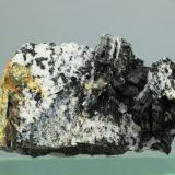 Biotita (Grupo Mica)Coto San Guillermo, Jerez de los Caballeros, Comarca Sierra Suroeste, Badajoz, Extremadura, España45x30x27 mm (Autor: Juan Espino)