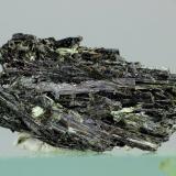 Ferroactinolita<br />Concesión Acedo (Cantera Juanona), Juanona, Antequera, Comarca de Antequera, Málaga, Andalucía, España<br />30x15x15 mm<br /> (Autor: Juan Espino)