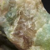 Calcita (variedad calcita niquelífera)<br />Mina Solita, Peramea, Baix Pallars, Comarca Pallars Sobirà, Lérida / Lleida, Cataluña / Catalunya, España<br />3,5 x 4 x 3 cm.<br /> (Autor: Felipe Abolafia)