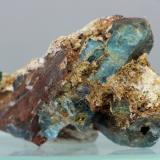 Fluorapatito (Grupo Apatito)<br />Linópolis, Divino das Laranjeiras, Vale do Rio Doce, Minas Gerais, Brasil<br />32x15 mm<br /> (Autor: Juan Espino)