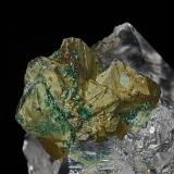 Quartz, Kesterite, Mushistonite<br />Mount Xuebaoding, Pingwu, Mianyang Prefecture, Sichuan Province, China<br />3.8 x 2.5 cm<br /> (Author: am mizunaka)