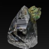 Quartz, Kesterite, Mushistonite<br />Mount Xuebaoding, Pingwu, Mianyang Prefecture, Sichuan Province, China<br />3.8 x 2.5 cm<br /> (Author: am mizunaka)