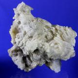 Strontianite, Calcite, FluoriteMina Minerva I, Grupo Ozark-Mahoning, Sub-Distrito Cave-in-Rock, Condado Hardin, Illinois, USA10.5 x 10 cm (Author: Don Lum)