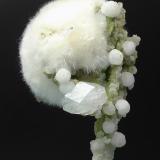 Okenite, Prehnite, Apophyllite, Gyrolite
Mumbai (Bombay), Mumbai District (Bombay District), Maharashtra, India
6.3 x 4 cm (Author: xdxucn)