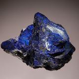 Azurite
Chessy-Les Mines, Le Bois d’Oingt, Rhône, Rhône-Alpes, France
3.5 x 5.2 cm
A group of bladed azurite crystals ranging in color from dark to bright blue. (Author: crosstimber)