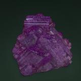 Vesuvianite
Jeffrey Mine, Asbestos, Estrie, Québec, Canada
2.8 x 2.6 cm (Author: am mizunaka)