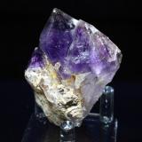 Quartz var amethyst
Macon County, North Carolina, USA
6.8 x 4.5 cm (Author: Don Lum)