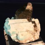 Microcline var amazonite, Quartz var smoky
Bear Creek,, El Paso County, Colorado, USA
9 x 8.7 cm. (Author: Don Lum)