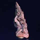 Copper
Chino Mine, Santa Rita, Grant County, New Mexico, USA
4.1 x 1.5 cm
copper spinel twin (Author: Don Lum)