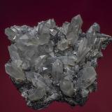Quartz, Ilvaite
2nd Sovetskii Mine, Dal’negorsk, Kavalerovo Mining District, Primorskiy Kray, Far-Eastern Region, Russia
16.0 x 14.0 cm (Author: am mizunaka)