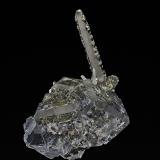 Fluorite, Quartz
Nikolaevskiy Mine, Dal’negorsk, Kavalerovo Mining District, Primorskiy Kray, Far-Eastern Region, Russia
3.7 x 2.9 x 4.2 cm (Author: am mizunaka)
