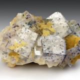 Fluorite + Hemimorphite
Coldstones Quarry, Greenhow, Yorkshire, England, UK
35 x 23 x 18 mm (Author: xdxucn)