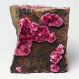 Erythrite<br />Mount Cobalt Mine, Selwyn District, Cloncurry Shire, Queensland, Australia<br />27 mm x 25 mm x 19 mm<br /> (Author: xdxucn)