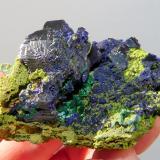 Azurite, malachite and duftite.
Tsumeb, Namibia
59 x 38 x 33 mm
Same as above. (Author: Pierre Joubert)