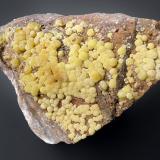 Mimetite<br />Santa Eulalia District, Municipio Aquiles Serdán, Chihuahua, Mexico<br />11.7 x 8.4 x 7.5 cm<br /> (Author: xdxucn)