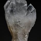 Quartz<br />Cavnic mining area, Cavnic, Maramures, Romania<br />9.5 x 5.0 cm<br /> (Author: am mizunaka)