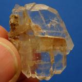 Quartz with faden<br />South Africa<br />32 x 27 x 12 mm<br /> (Author: Pierre Joubert)