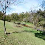 A large park running all along the river. (Author: Pierre Joubert)