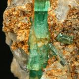 Beryl (variety emerald) with Calcite<br />Peñas Blancas Mine, Municipio San Pablo de Borbur, Western Emerald Belt, Boyacá Department, Colombia<br />Detail<br /> (Author: Fiebre Verde)