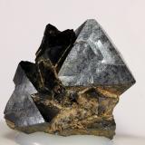 Magnetita<br />Mina El Dragón, Provincia Antonio Quijarro, Departamento Potosí, Bolivia<br />Encuadre de 35,32mm<br /> (Autor: Oscar Fernandez)