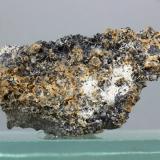 Ilvaita<br />Cantera Laghetto, Cuasso al Monte, Valle Ceresio, Provincia Varese, Lombardía, Italia<br />42x25 mm.<br /> (Autor: Juan Espino)