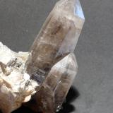 Cuarzo sobre moscovita<br />Formación Papachacra, granito El Portezuelo, Departamento Belén, Provincia Catamarca, Argentina<br />7x10 cm<br /> (Autor: Ander Ispizua Juan)