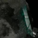 Beryl (variety emerald), Calcite, Quartz<br />Coscuez mining district, Municipio San Pablo de Borbur, Western Emerald Belt, Boyacá Department, Colombia<br />Detail - FOV=4cm<br /> (Author: Fiebre Verde)