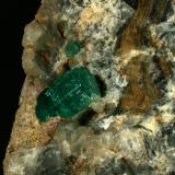 Beryl (variety emerald), Calcite<br />La Pita mining district, Cunas Mine, Municipio Maripí, Western Emerald Belt, Boyacá Department, Colombia<br />Detail - xl length=14mm<br /> (Author: Fiebre Verde)