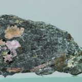 Murmanita<br />Macizo Khibiny, Península Kola, Murmanskaja Oblast, Región del Norte, Rusia<br />40x40 mm.<br /> (Autor: Juan Espino)