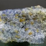 Fluorellestadita<br />Canteras Crestmore, Crestmore, Condado Riverside, California, USA<br />33x23 mm.<br /> (Autor: Juan Espino)