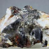 Ferberita<br />Embalse de Proserpina, Mérida, Comarca 	Tierra de Mérida - Vegas Bajas, Badajoz, Extremadura, España<br />58x43 mm<br /> (Autor: Juan Espino)