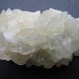 PrehnitaAfloramientos de pegmatitas, Valdemanco, Comarca Sierra de Guadarrama, Comunidad de Madrid, España5 x 3 cm. (Autor: prcantos)