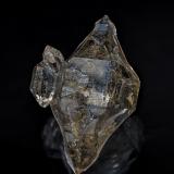 Quartz<br />Jinkouhe District, Leshan Prefecture, Sichuan Province, China<br />5.8 x 3.7 cm<br /> (Author: am mizunaka)