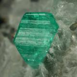 Beryl (variety emerald), Calcite<br />Peñas Blancas Mine, Municipio San Pablo de Borbur, Western Emerald Belt, Boyacá Department, Colombia<br />47x30x35mm<br /> (Author: Fiebre Verde)