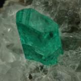 Detail - Emerald crystal is 7mm long (Author: Fiebre Verde)