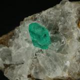 Beryl (variety emerald), Calcite<br />Peñas Blancas Mine, Municipio San Pablo de Borbur, Western Emerald Belt, Boyacá Department, Colombia<br />47x30x35mm<br /> (Author: Fiebre Verde)