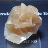 Calcita<br />Canteras de mármol, Estremoz, Distrito Évora, Província Alentejo Central, Región Alentejo, Portugal<br />45x45 mm<br /> (Autor: Ignacio)