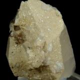 Scheelita, CuarzoMina Yaogangxian, Yizhang, Prefectura Chenzhou, Provincia Hunan, China4,5 x 5,5 x 2 cm. (Autor: Felipe Abolafia)