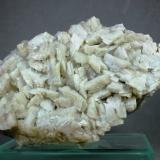 Dolomita<br />Minas del Valle de Carranza, Las Encartaciones, Karrantza Harana/Valle de Carranza, Comarca Las Encartaciones, Vizcaya / Bizkaia, País Vasco (Euskadi), España<br />105x60 mm<br /> (Autor: Juan Espino)